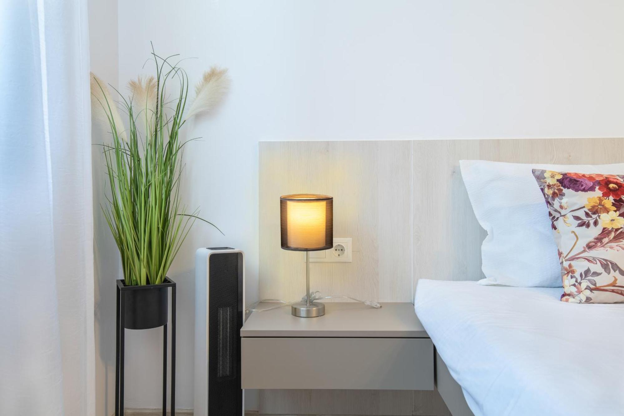 Springhome - Cozy Apartment With Balcony & Parking Braşov Exterior foto