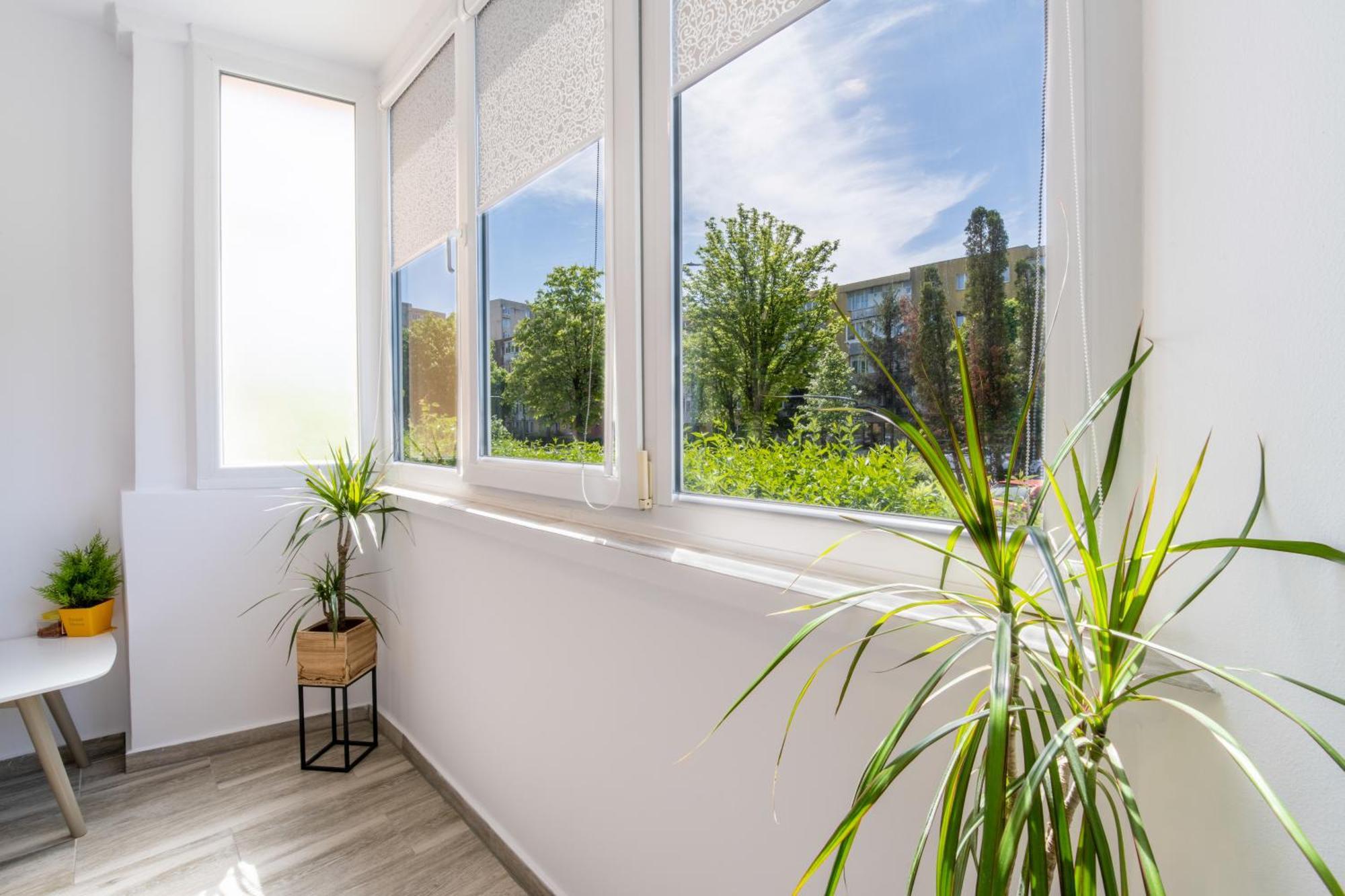 Springhome - Cozy Apartment With Balcony & Parking Braşov Exterior foto