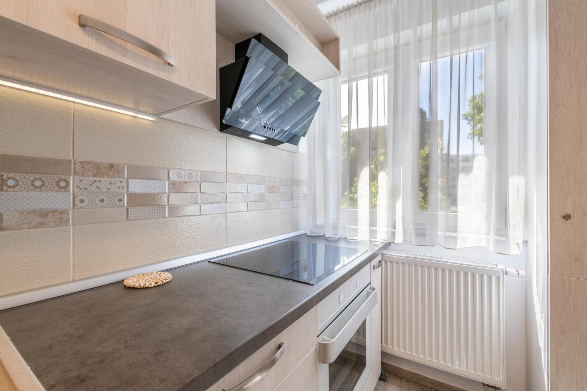 Springhome - Cozy Apartment With Balcony & Parking Braşov Exterior foto