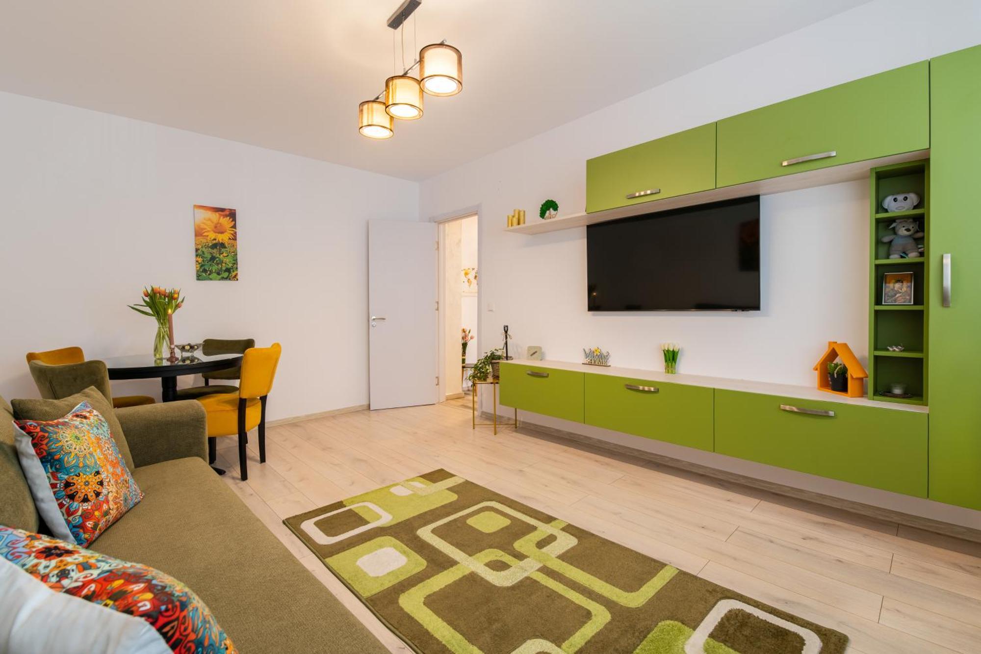 Springhome - Cozy Apartment With Balcony & Parking Braşov Exterior foto